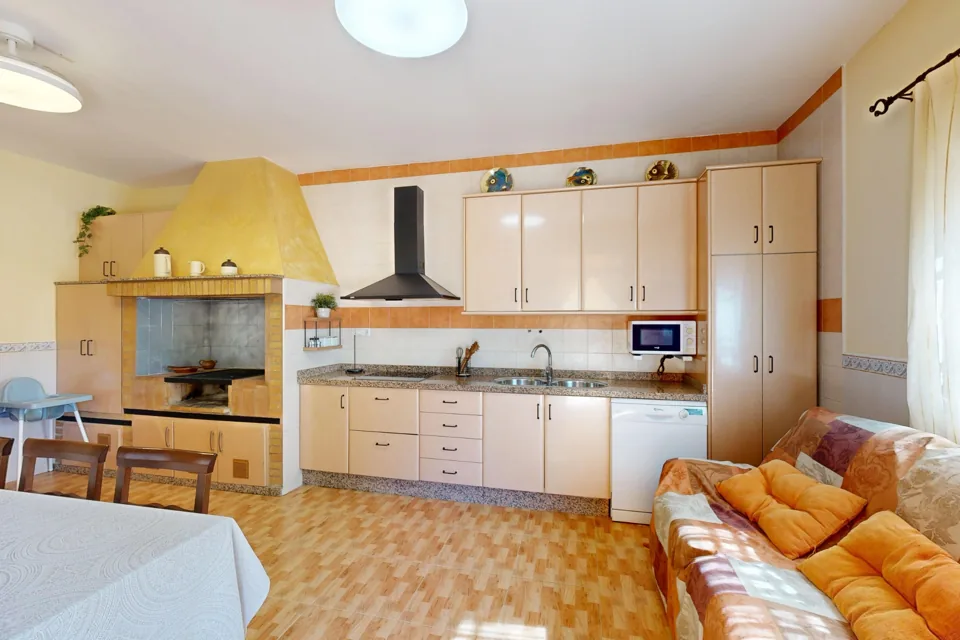 Cocina y comedor independientes